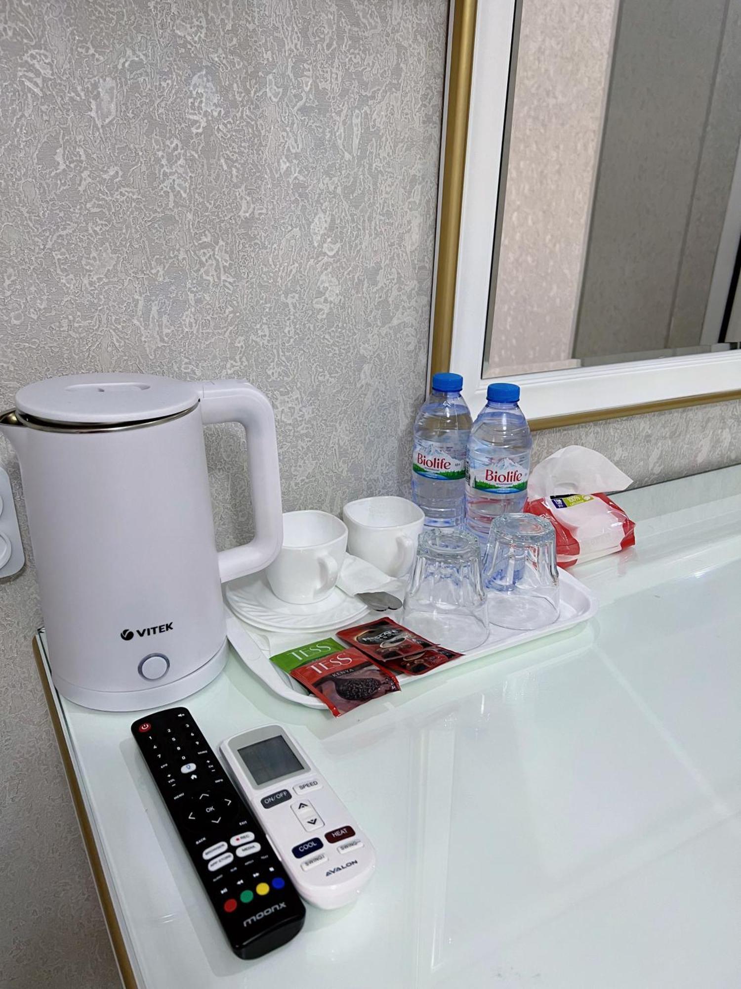 ホテル Diplomat Premium サマルカンド エクステリア 写真